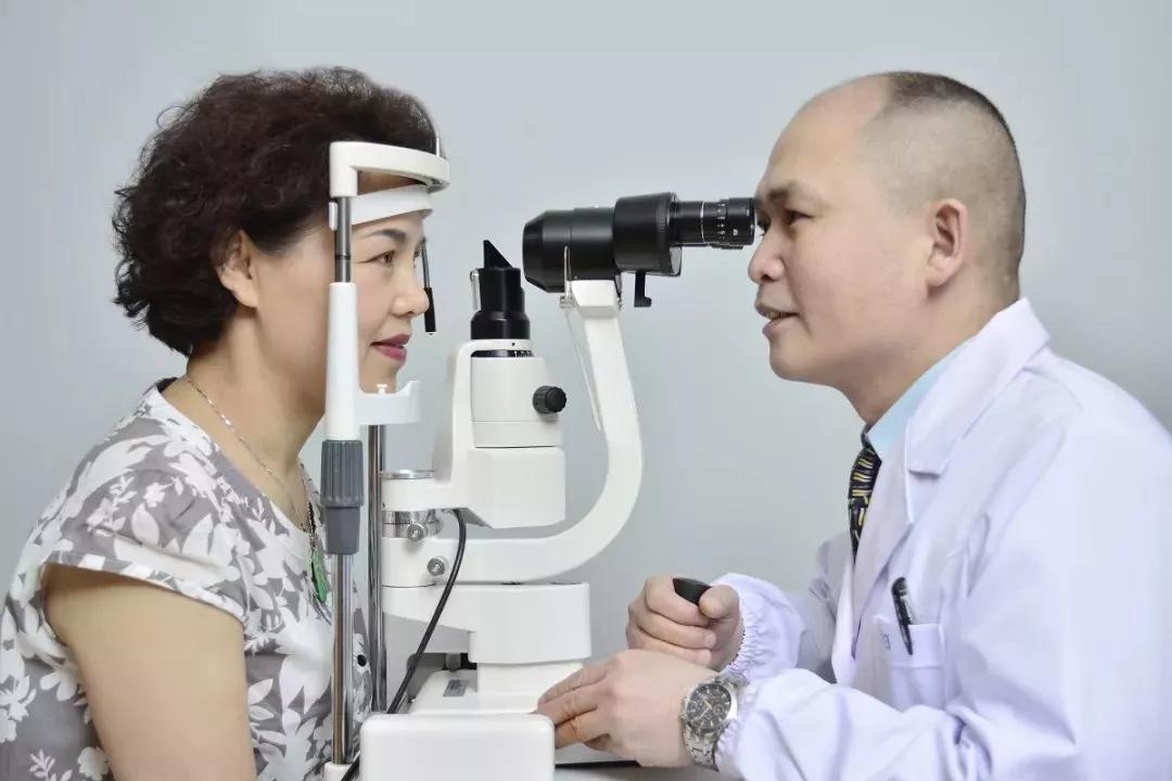 我在店里驗光，網(wǎng)上配鏡行嗎？